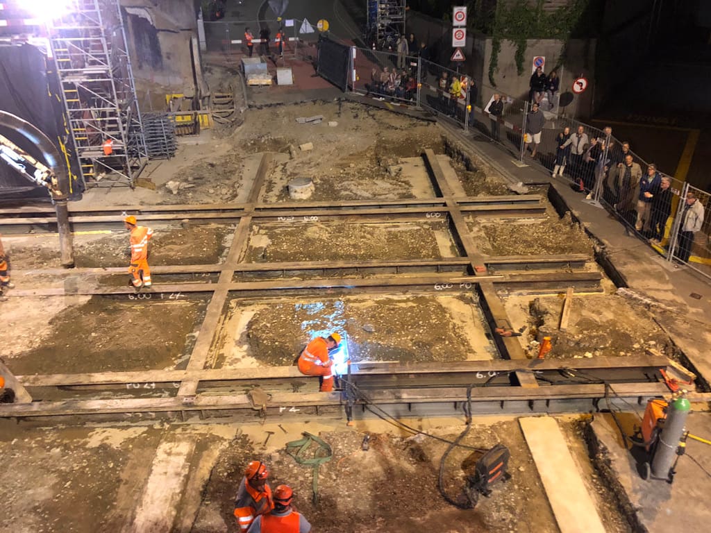 Einschub 1000 Tonnen Bahnbrücke 