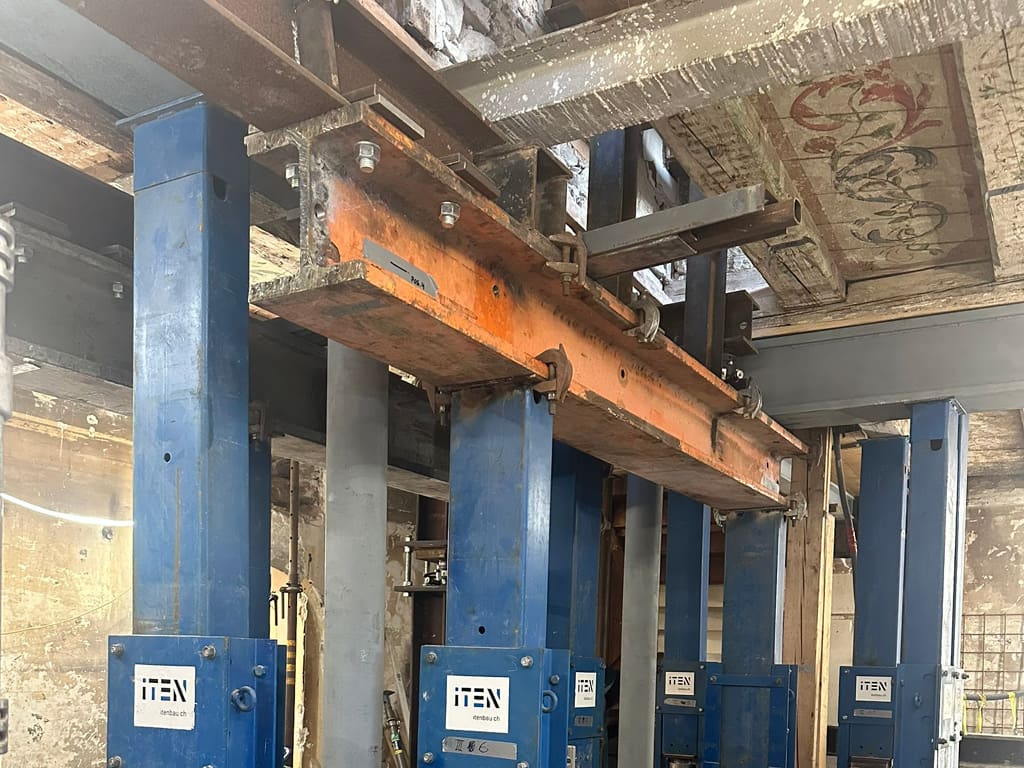 Horizontal ausrichten Denkmalgeschütztes Gebäude 