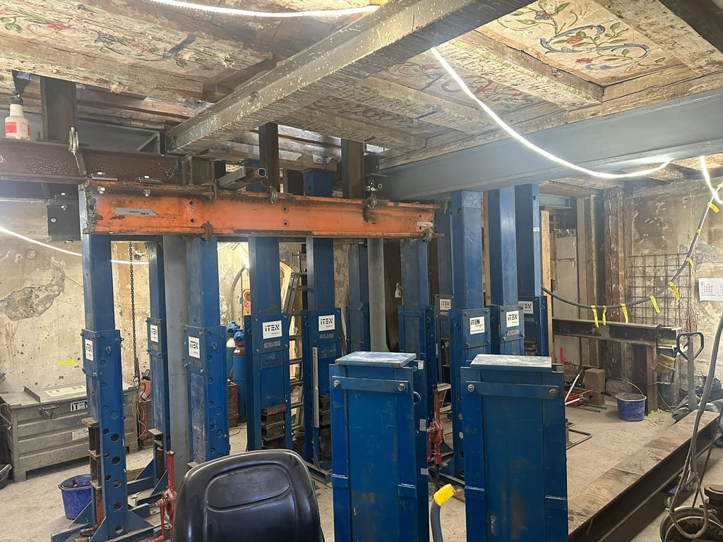 Horizontal ausrichten Denkmalgeschütztes Gebäude 